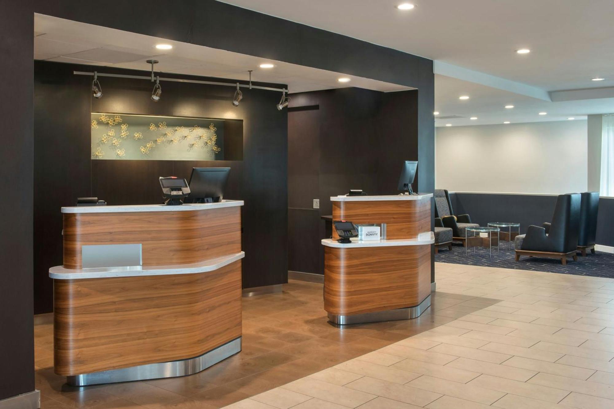Courtyard By Marriott Silver Spring North/White Oak Dış mekan fotoğraf