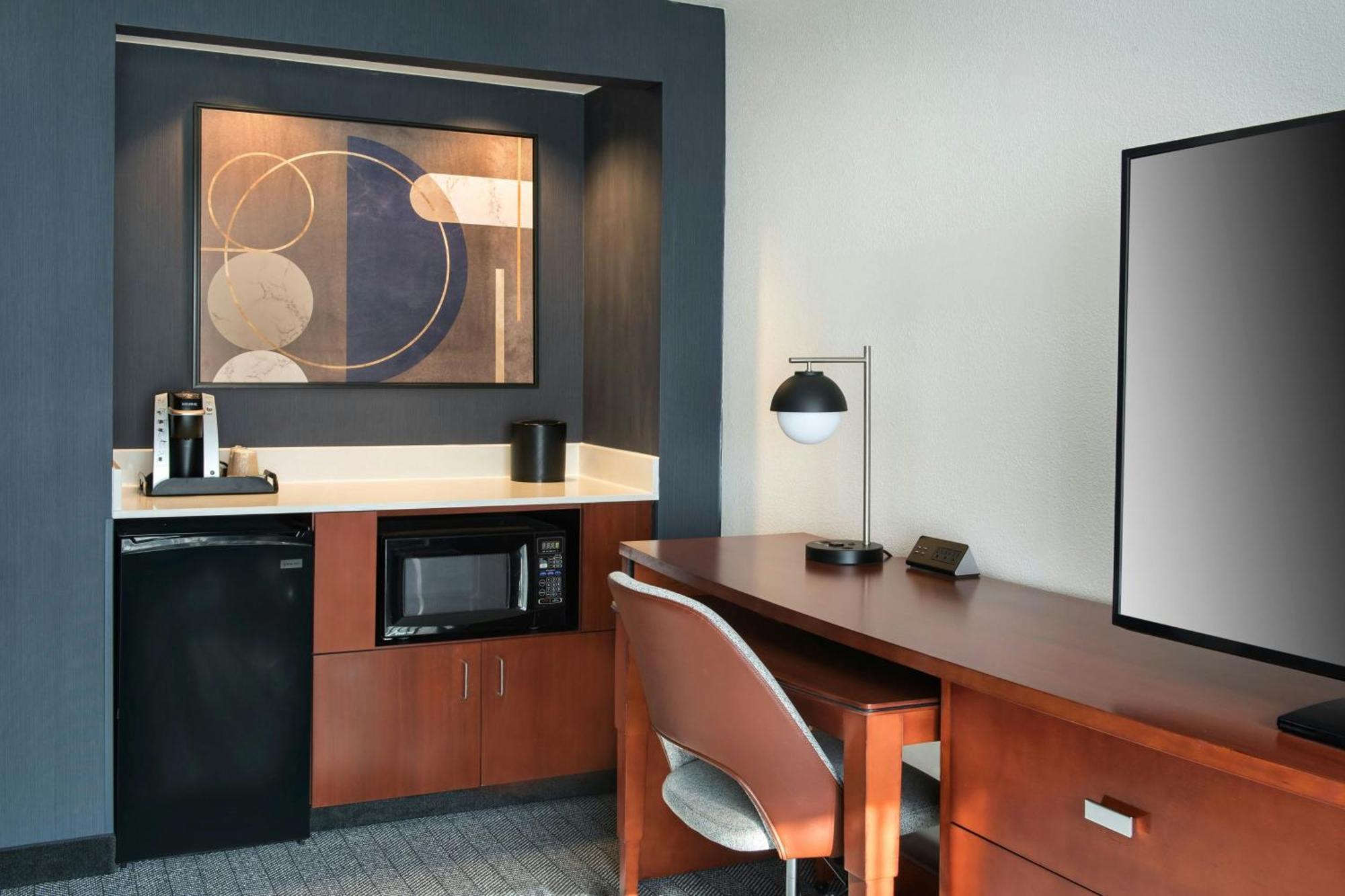 Courtyard By Marriott Silver Spring North/White Oak Dış mekan fotoğraf