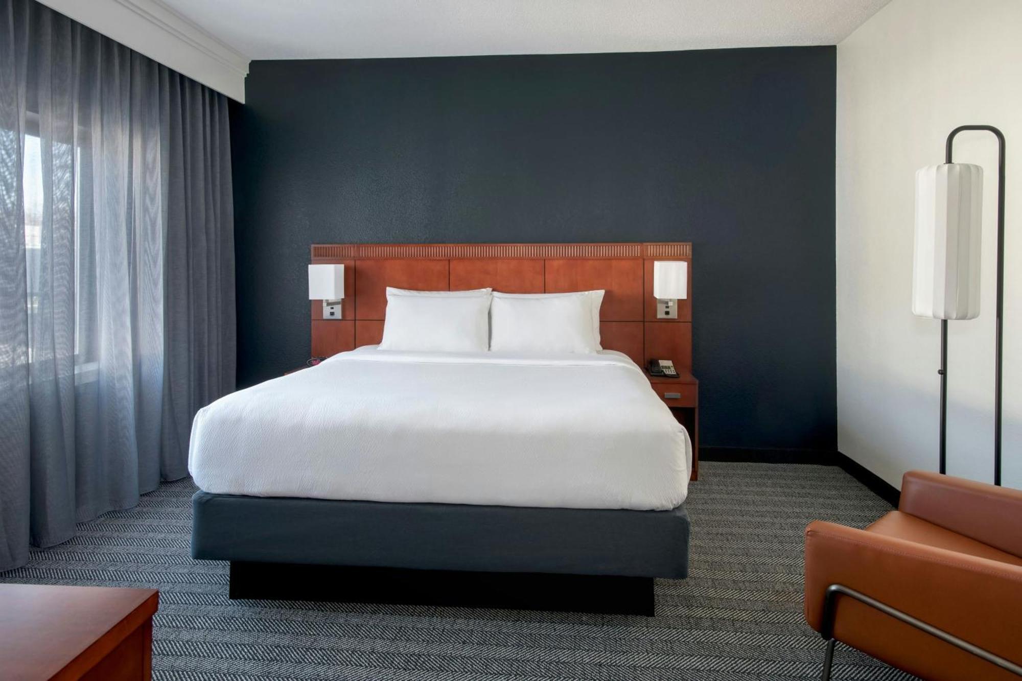 Courtyard By Marriott Silver Spring North/White Oak Dış mekan fotoğraf