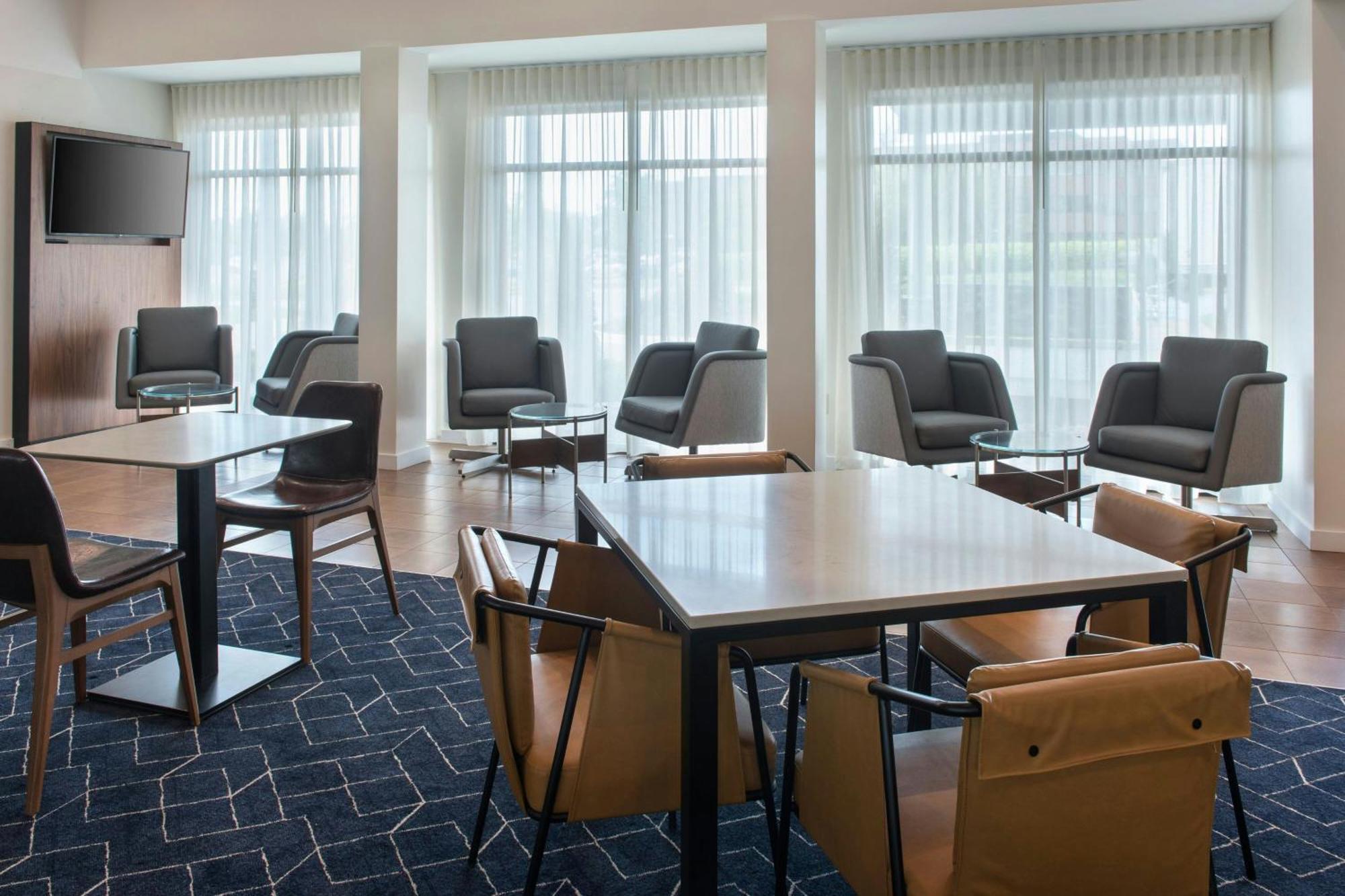 Courtyard By Marriott Silver Spring North/White Oak Dış mekan fotoğraf