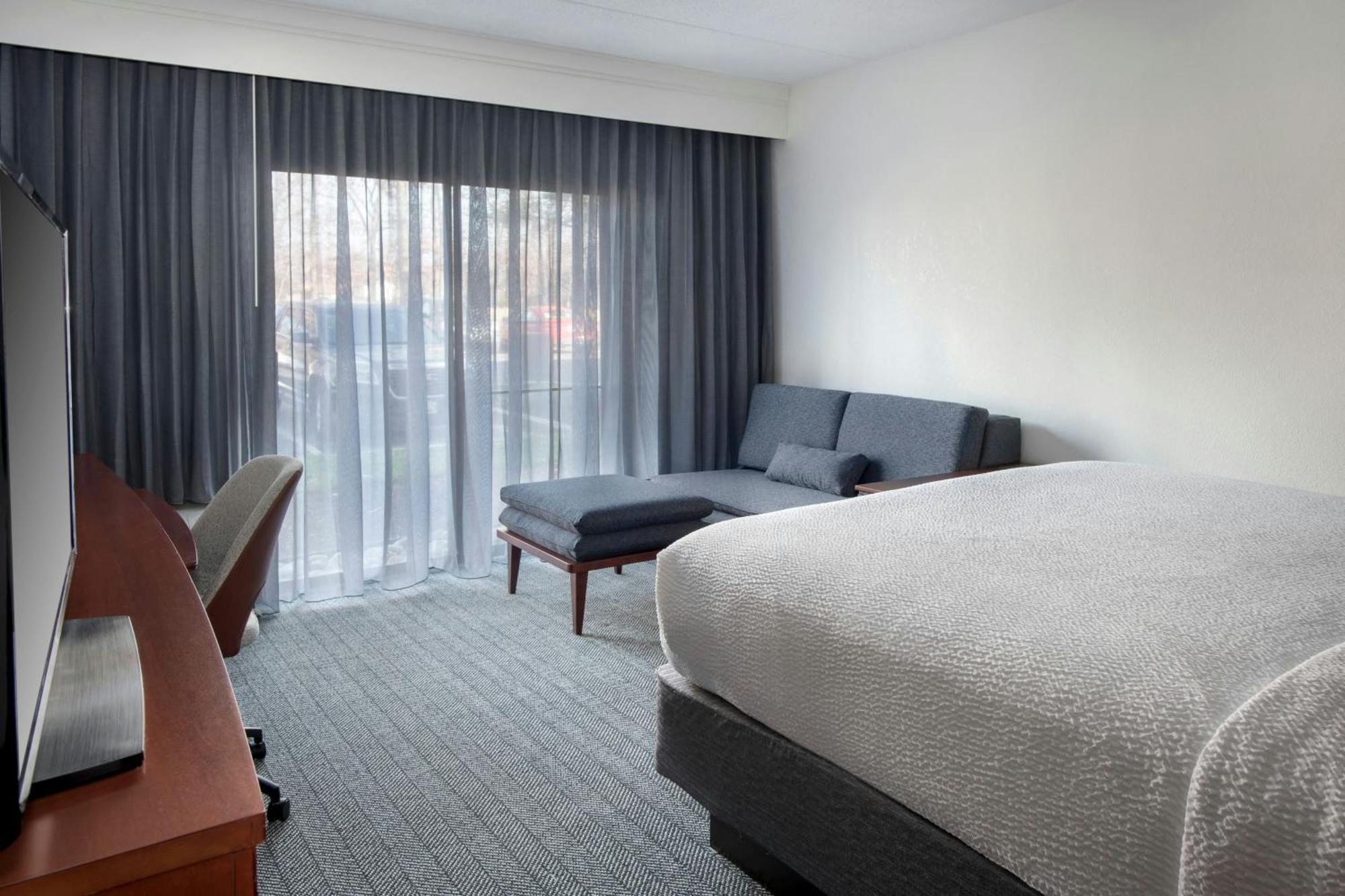 Courtyard By Marriott Silver Spring North/White Oak Dış mekan fotoğraf