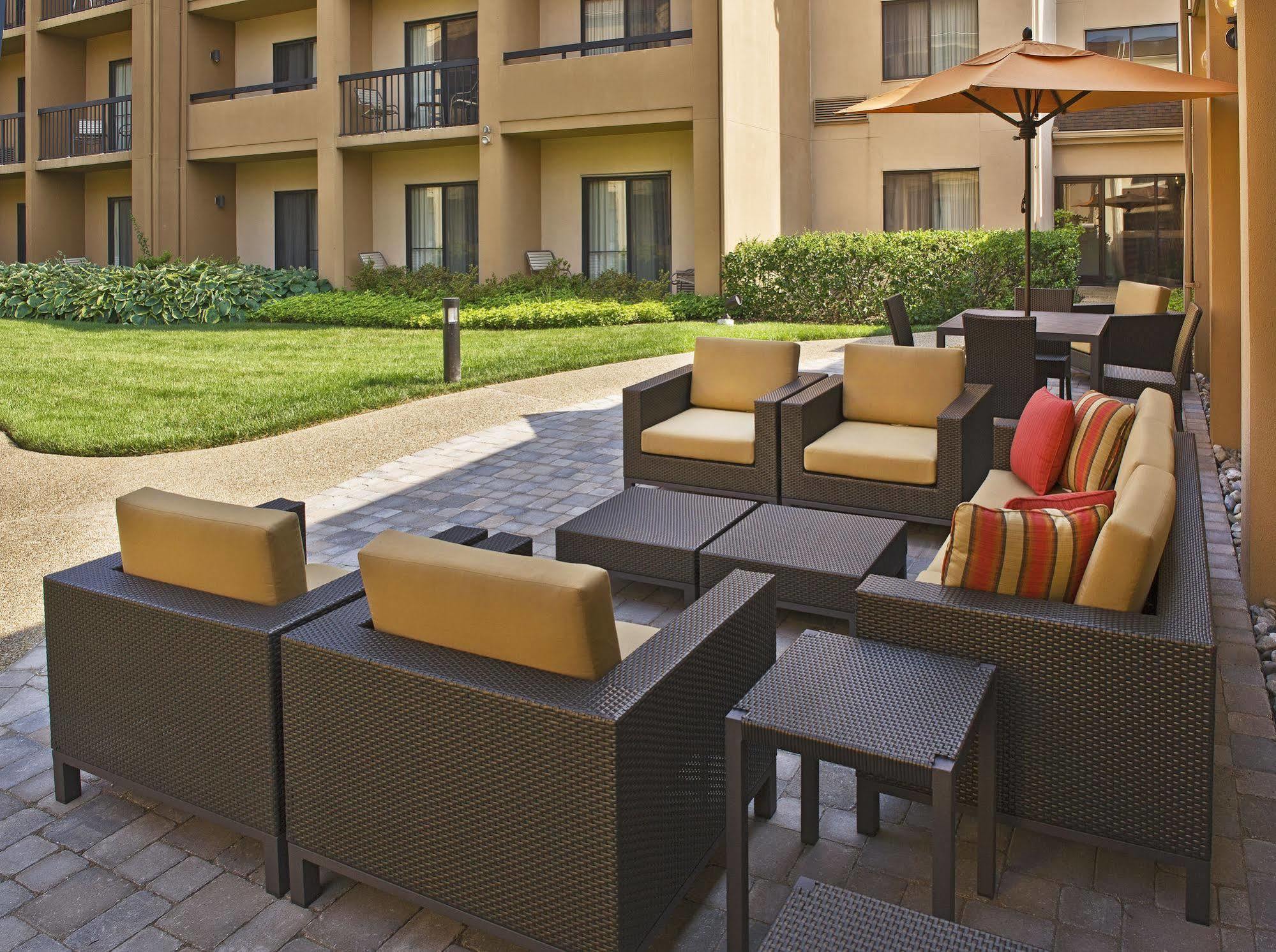Courtyard By Marriott Silver Spring North/White Oak Dış mekan fotoğraf